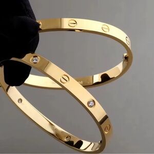 Size 17 & 18 — mim83
18k love gold plated Cartier LIKE Elegant Gold Bangle